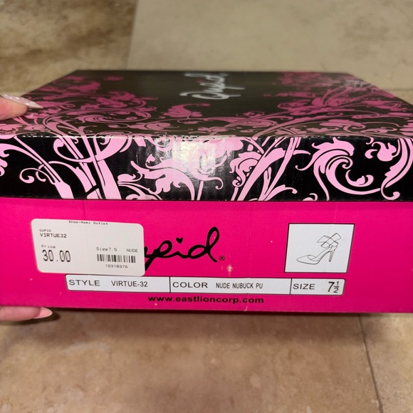 Cupid Cream Bow Heels - Picture 2 of 3